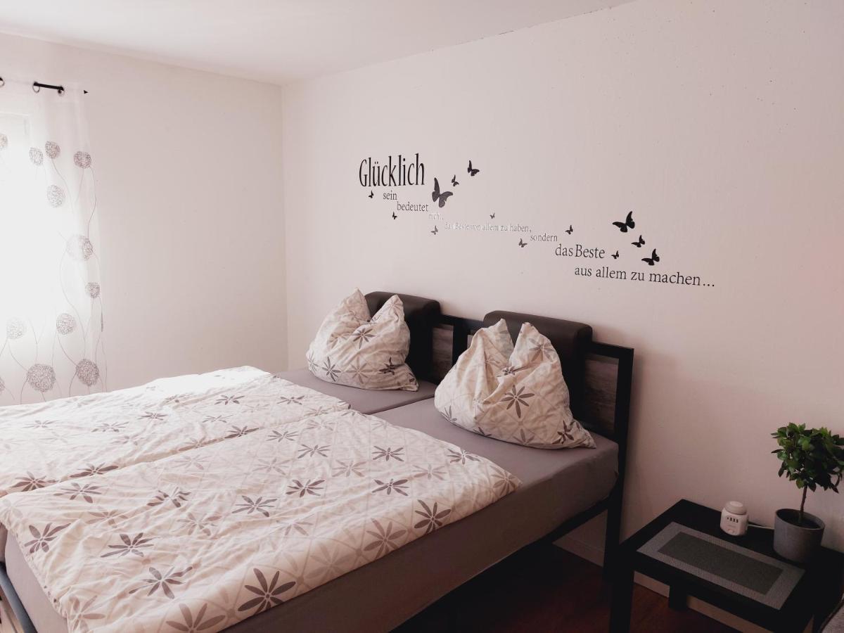 Modernes Souterrain Apartment Black Forest Mit Separatem Eingang Und Kfz-Stellplatz Бад-Дюрхайм Экстерьер фото